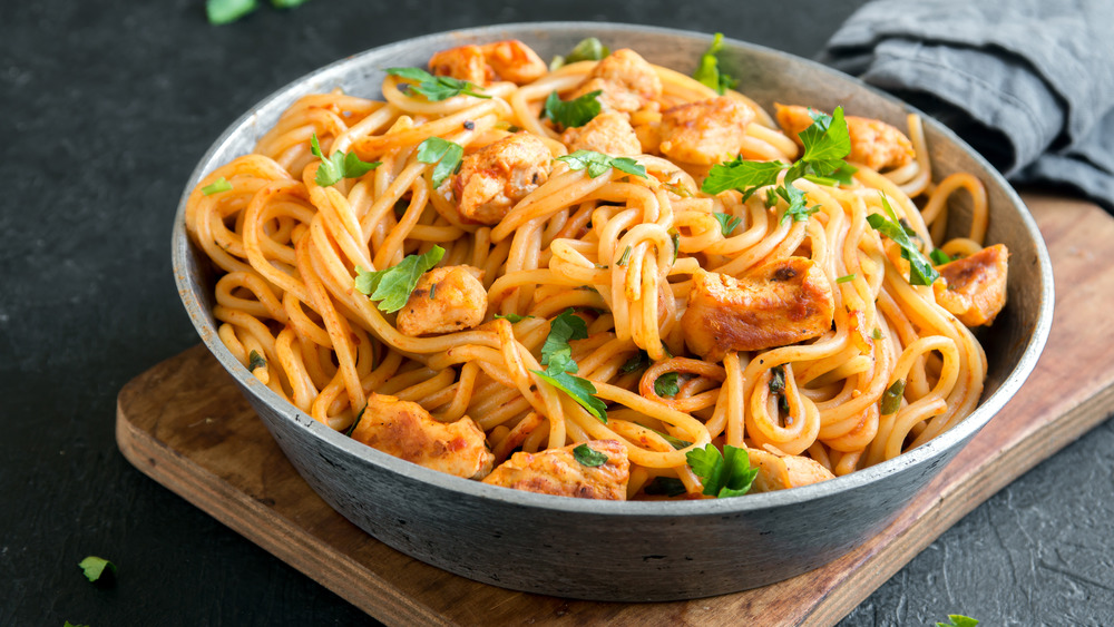 Spaghetti chicken